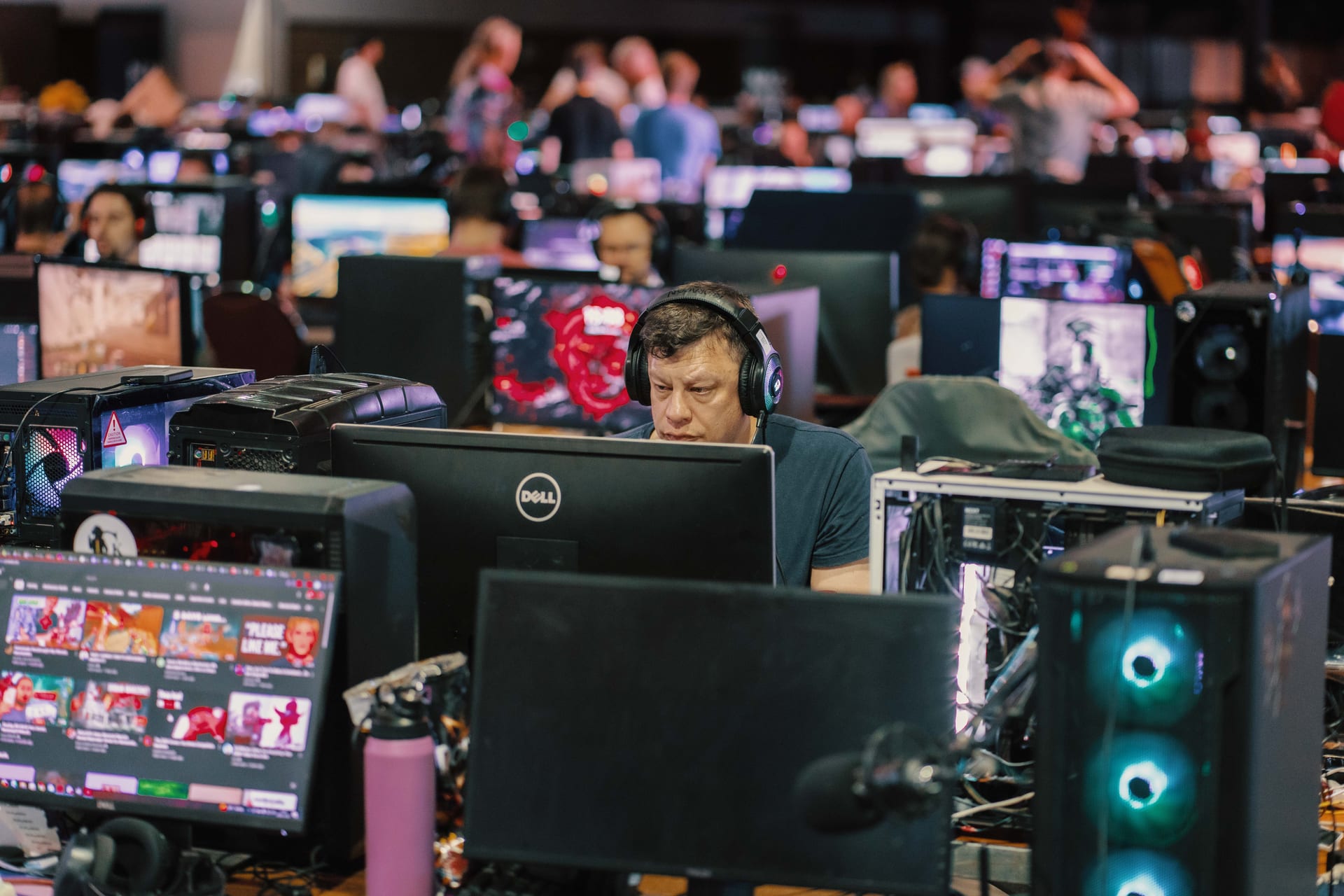 LAN